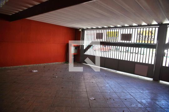 Garagem de casa à venda com 3 quartos, 280m² em Baeta Neves, São Bernardo do Campo