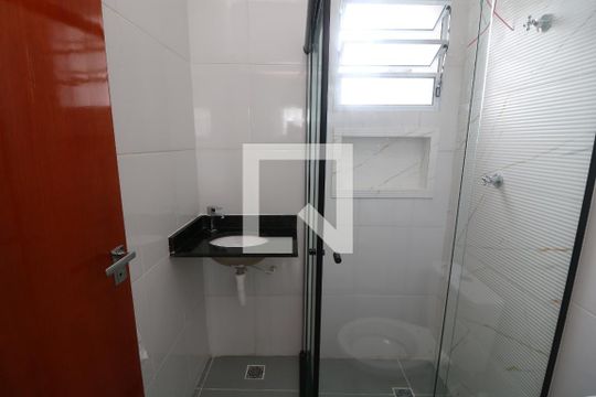 Banheiro de apartamento para alugar com 2 quartos, 46m² em Vila Carrão, São Paulo