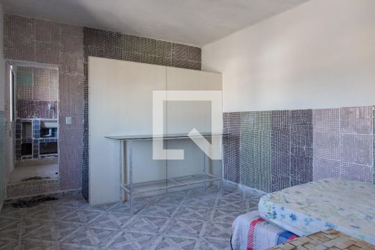Quarto de casa para alugar com 1 quarto, 45m² em Parque das Américas, Mauá