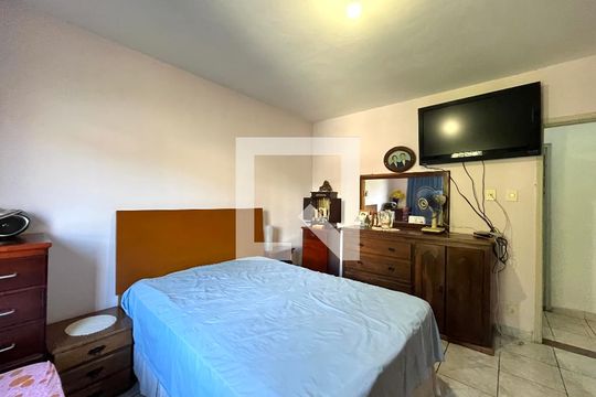 Quarto 2 de casa à venda com 3 quartos, 200m² em Jabaquara, São Paulo