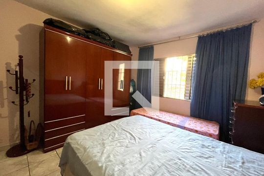 Quarto 2 de casa à venda com 3 quartos, 200m² em Jabaquara, São Paulo