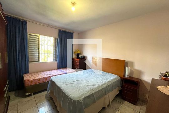 Quarto 2 de casa à venda com 3 quartos, 200m² em Jabaquara, São Paulo