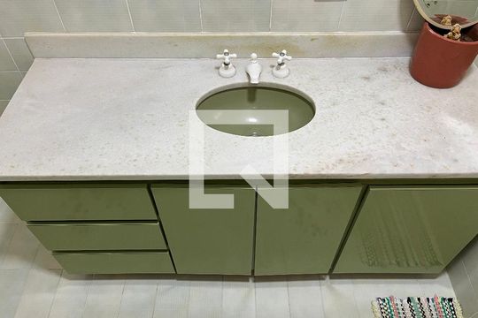 Banheiro 1 de casa para alugar com 5 quartos, 430m² em Vila Romana, São Paulo