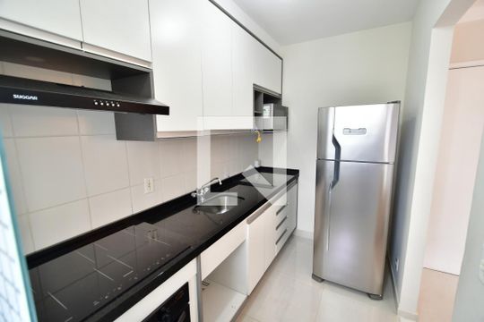 Cozinha de apartamento para alugar com 2 quartos, 60m² em Jardim Myrian Moreira da Costa, Campinas