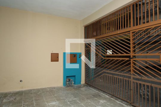 Garagem de casa à venda com 2 quartos, 94m² em Jardim Sao Carlos (zona Leste), São Paulo