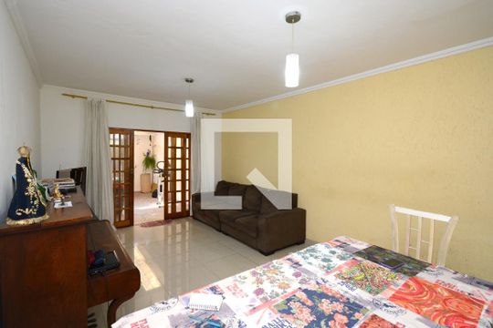 Casa à venda com 5 quartos, 300m² em Vila Arriete, São Paulo