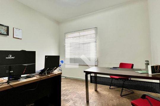 quarto 4 de casa à venda com 4 quartos, 350m² em Floresta, Belo Horizonte