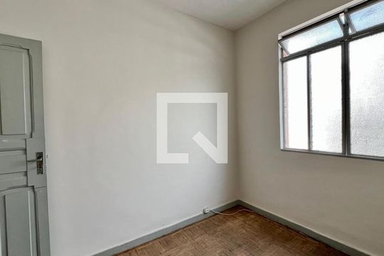 quarto 1 de casa à venda com 4 quartos, 350m² em Floresta, Belo Horizonte