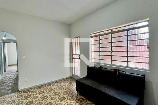 sala de casa à venda com 4 quartos, 350m² em Floresta, Belo Horizonte
