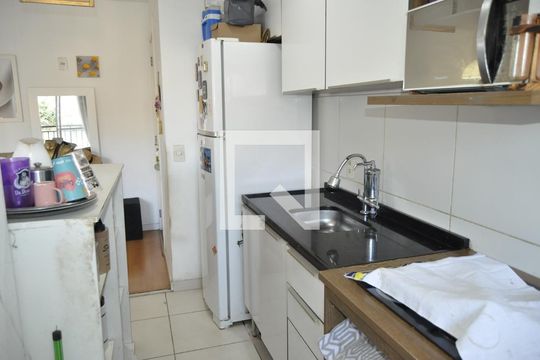 Cozinha de apartamento para alugar com 2 quartos, 48m² em Rocha, Rio de Janeiro