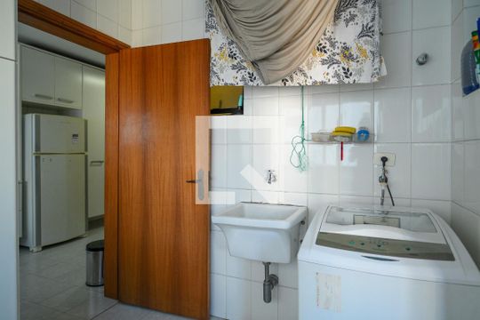 Detalhe da área de serviço de apartamento à venda com 3 quartos, 145m² em Vila Brasílio Machado, São Paulo