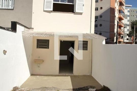 Quintal de casa à venda com 3 quartos, 130m² em Centro, São Bernardo do Campo