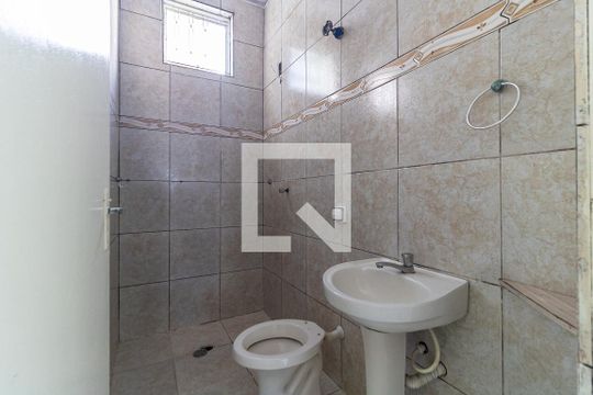 Banheiro de casa para alugar com 2 quartos, 55m² em Vila Vera, São Paulo
