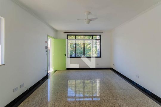 Sala de casa para alugar com 3 quartos, 320m² em Vila Monumento, São Paulo