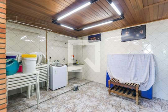 Área de Serviço de casa para alugar com 3 quartos, 160m² em Jardim São Luís, São Paulo