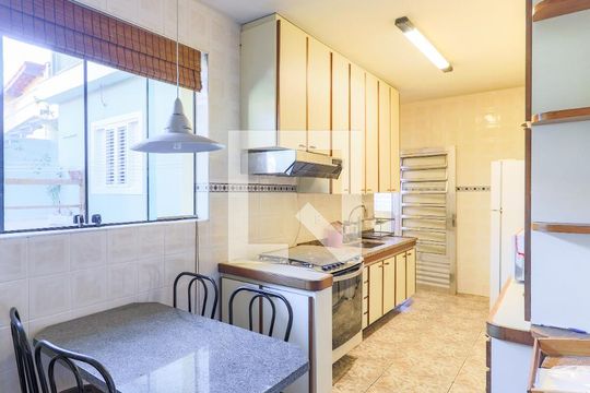 Cozinha de casa para alugar com 3 quartos, 160m² em Jardim São Luís, São Paulo
