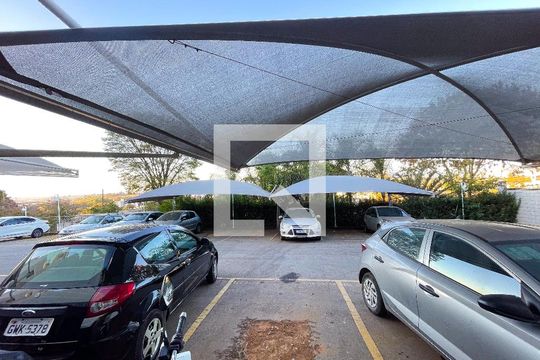 estacionamento de apartamento à venda com 2 quartos, 47m² em Califórnia, Belo Horizonte