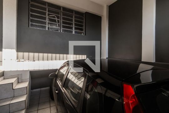 Garagem de casa para alugar com 1 quarto, 50m² em Jardim de Lorenzo, São Paulo