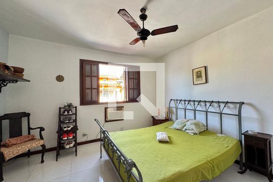 Quarto 1 de casa de condomínio à venda com 4 quartos, 182m² em Vargem Pequena, Rio de Janeiro
