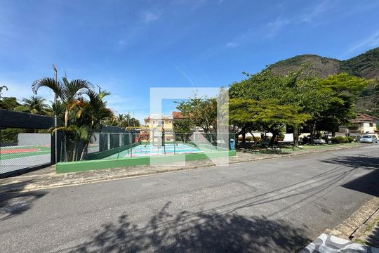 Área comum de casa de condomínio à venda com 4 quartos, 182m² em Vargem Pequena, Rio de Janeiro