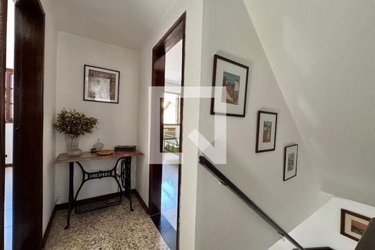 Corredor de casa de condomínio à venda com 4 quartos, 182m² em Vargem Pequena, Rio de Janeiro