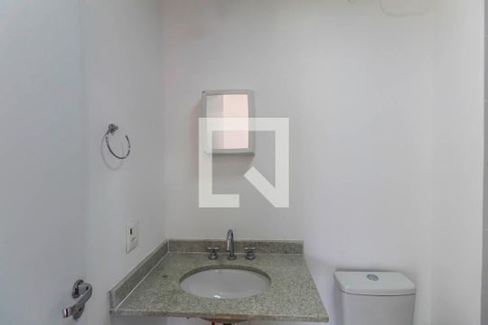 Banheiro de apartamento para alugar com 2 quartos, 48m² em Vila Independência, São Paulo