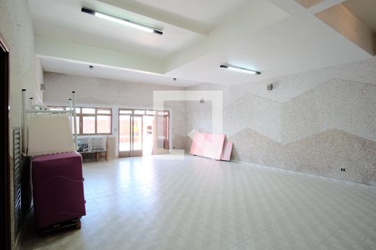 Garagem de casa à venda com 5 quartos, 650m² em Vila Matilde, São Paulo