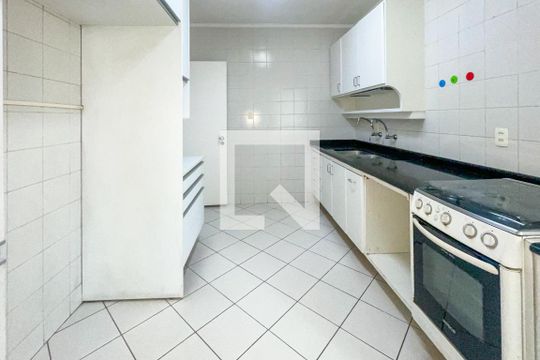 Cozinha de apartamento à venda com 3 quartos, 160m² em Pinheiros, São Paulo