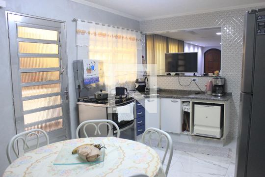 Cozinha de casa para alugar com 2 quartos, 120m² em Residencial Parque Cumbica, Guarulhos