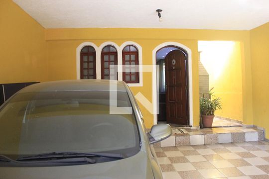 Garagem de casa para alugar com 2 quartos, 120m² em Residencial Parque Cumbica, Guarulhos