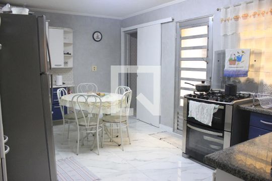 Cozinha de casa para alugar com 2 quartos, 120m² em Residencial Parque Cumbica, Guarulhos