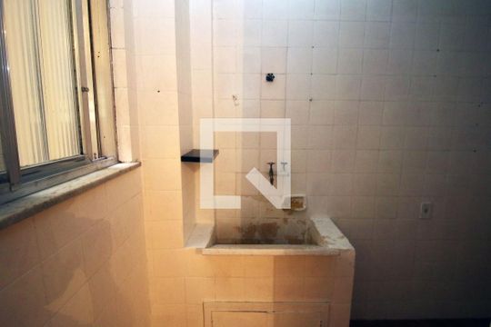 Área de Serviço de apartamento para alugar com 3 quartos, 115m² em Olaria, Rio de Janeiro