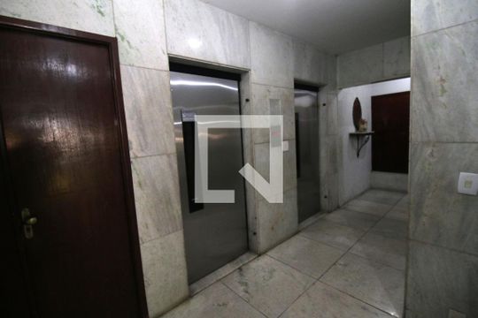 Elevadores de apartamento para alugar com 3 quartos, 115m² em Olaria, Rio de Janeiro