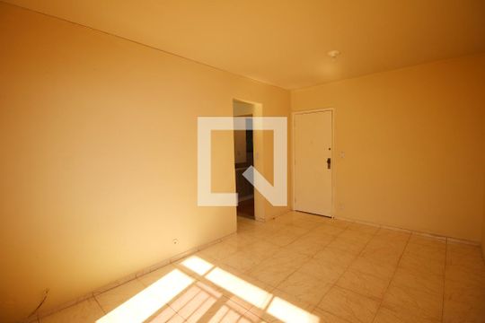 Sala de apartamento para alugar com 3 quartos, 115m² em Olaria, Rio de Janeiro