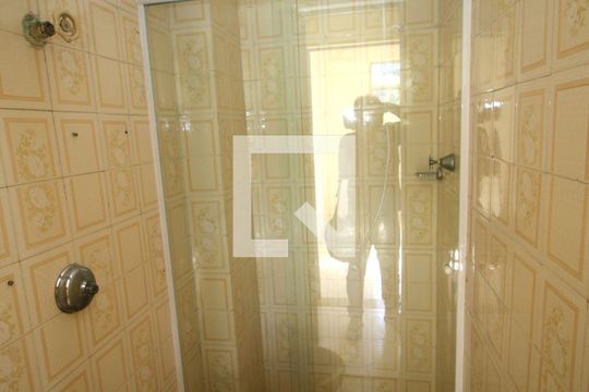 Banheiro 2 de apartamento para alugar com 3 quartos, 115m² em Olaria, Rio de Janeiro