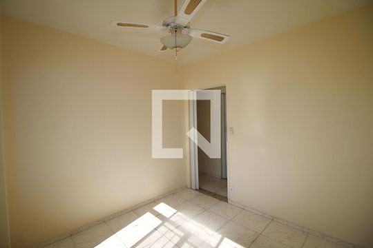 Quarto 1 de apartamento para alugar com 3 quartos, 115m² em Olaria, Rio de Janeiro