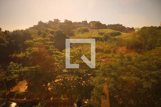 Vista da Sala de apartamento para alugar com 3 quartos, 115m² em Olaria, Rio de Janeiro