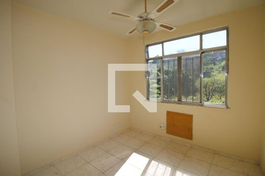 Quarto 1 de apartamento para alugar com 3 quartos, 115m² em Olaria, Rio de Janeiro