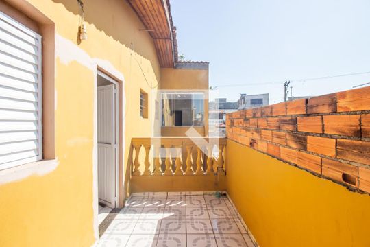 Área Externa de casa para alugar com 2 quartos, 80m² em Parada Xv de Novembro, São Paulo