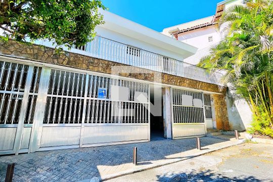 Fachada de casa à venda com 3 quartos, 195m² em Jardim Tabatinga, Guarulhos