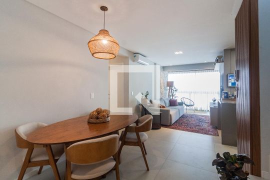 Sala de apartamento para alugar com 3 quartos, 148m² em Coqueiros, Florianópolis