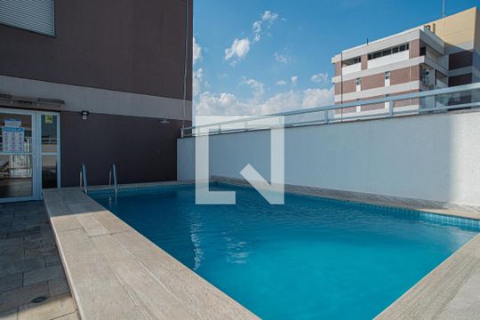 Área comum - Piscina de kitnet/studio para alugar com 1 quarto, 20m² em Bela Vista, São Paulo