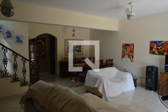 Sala de casa de condomínio à venda com 5 quartos, 370m² em Taquara, Rio de Janeiro