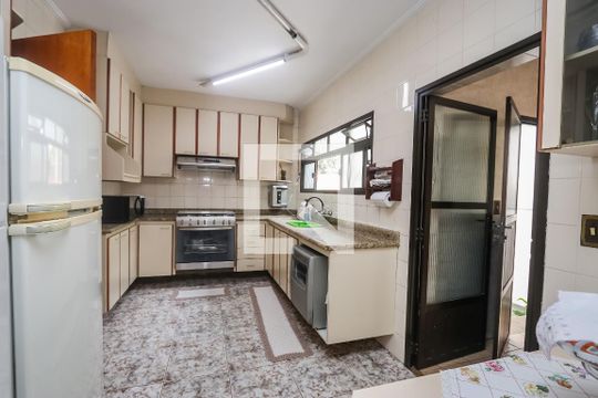 Cozinha de casa de condomínio para alugar com 4 quartos, 300m² em Chacara Nossa Senhora do Bom Conselho, São Paulo