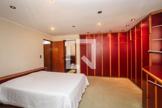 Suíte de casa de condomínio para alugar com 4 quartos, 300m² em Chacara Nossa Senhora do Bom Conselho, São Paulo