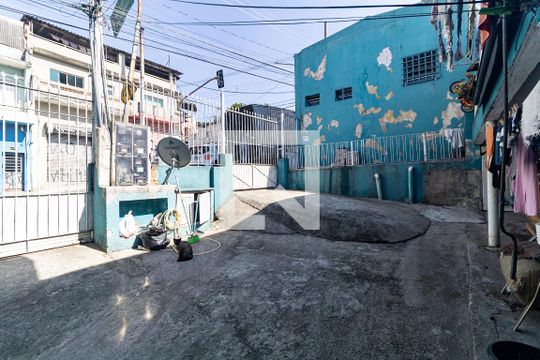 Quintal da Casa 2 de casa à venda com 4 quartos, 150m² em Vila das Merces, São Paulo