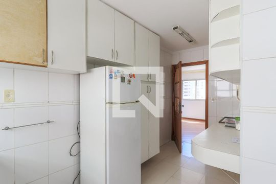 Cozinha de apartamento à venda com 3 quartos, 90m² em Cidade Monções, São Paulo