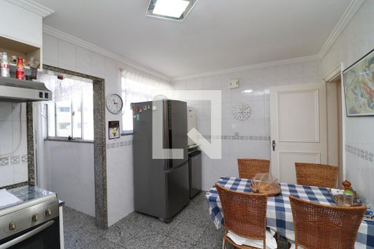 Cozinha de apartamento à venda com 3 quartos, 142m² em Jardim Guanabara, Rio de Janeiro
