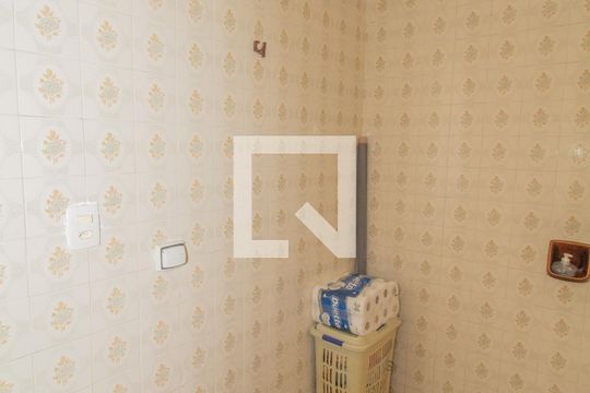 Banheiro de casa à venda com 2 quartos, 90m² em Parque Santa Madalena, São Paulo