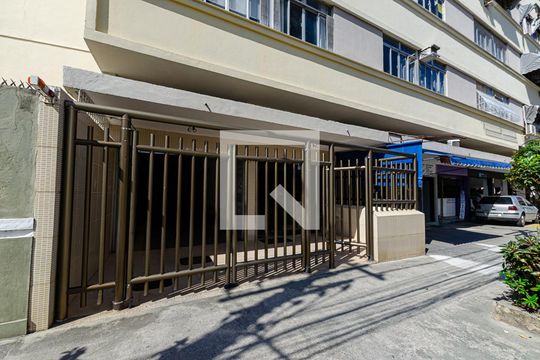 Entrada de apartamento à venda com 3 quartos, 170m² em São Domingos, Niterói
